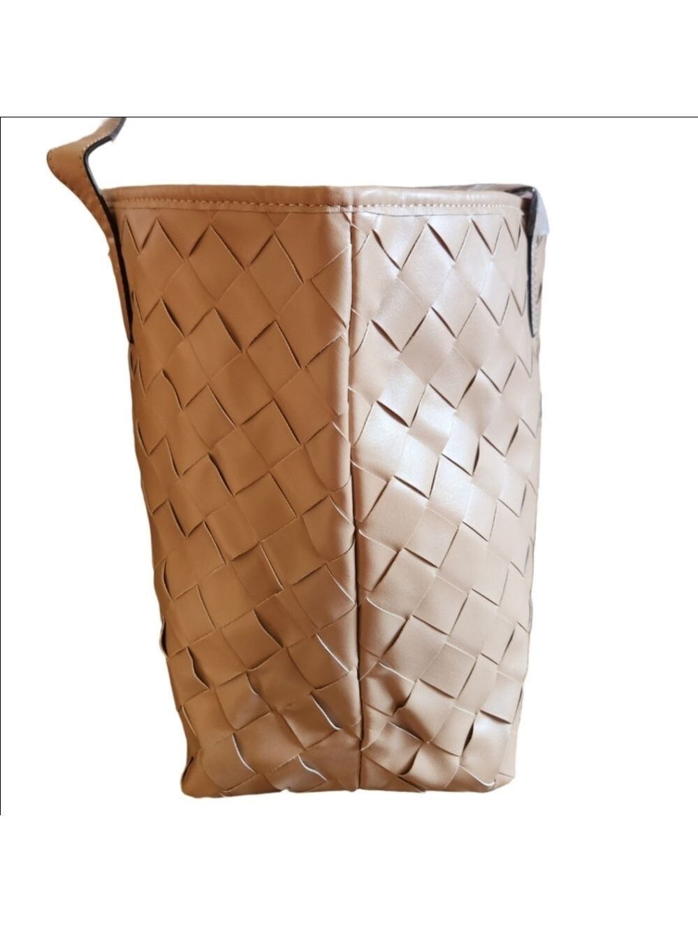 SOFT TAN BRAIDED LINED TOTE WITH SMALLER INSIDE ZIPPERED BAG NWOT - Picture 2 of 6